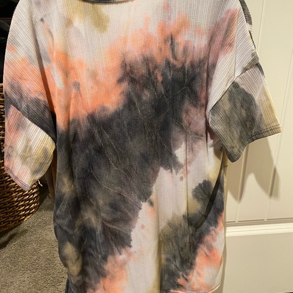 Small top - Picture 2 of 2